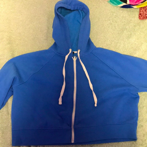 cropped hoodie